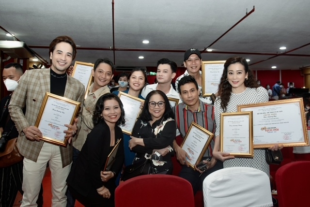 Đoàn Minh Tài từ diễn viên tay ngang đến Huy chương Bạc Liên hoan sâu khấu chuyên nghiệp toàn quốc