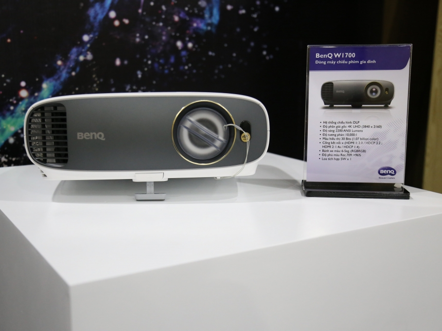 Đón Tết Mậu Tuất 2018 cùng máy chiếu phim tại gia 4K UHD HDR