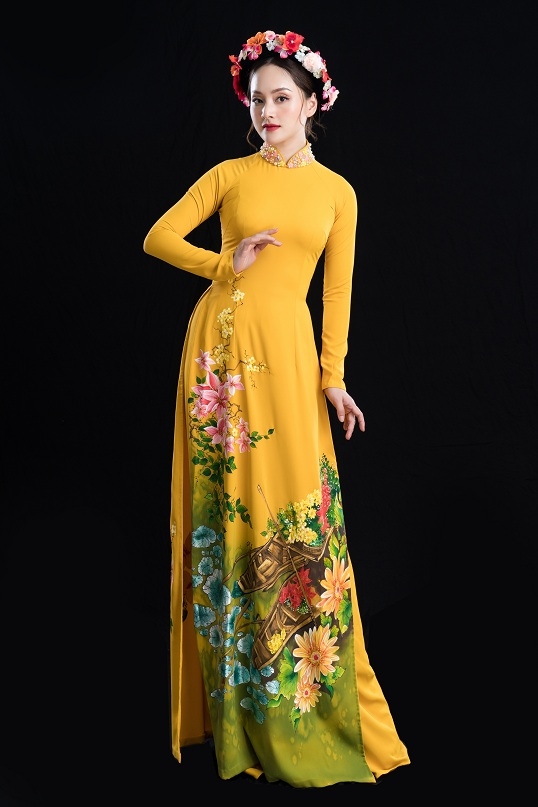 thanh thoat trong ta ao dai lan phuong chia se ve ky nghi tet cung du dinh tai xuat