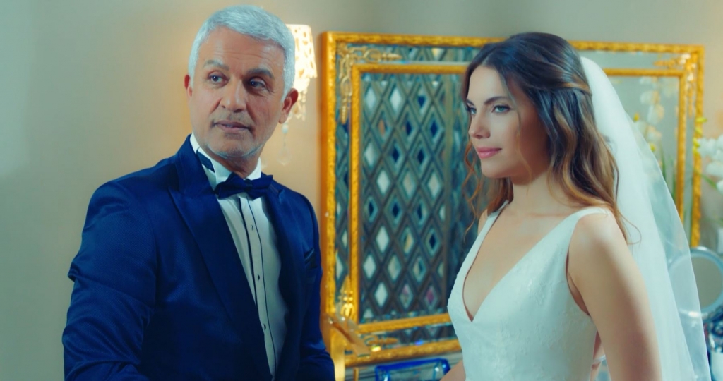 'Trái cấm': Dùng đủ mưu mô, thủ đoạn, Yildiz chính thức trở thành vợ thứ 4 của ông chủ tập đoàn lớn