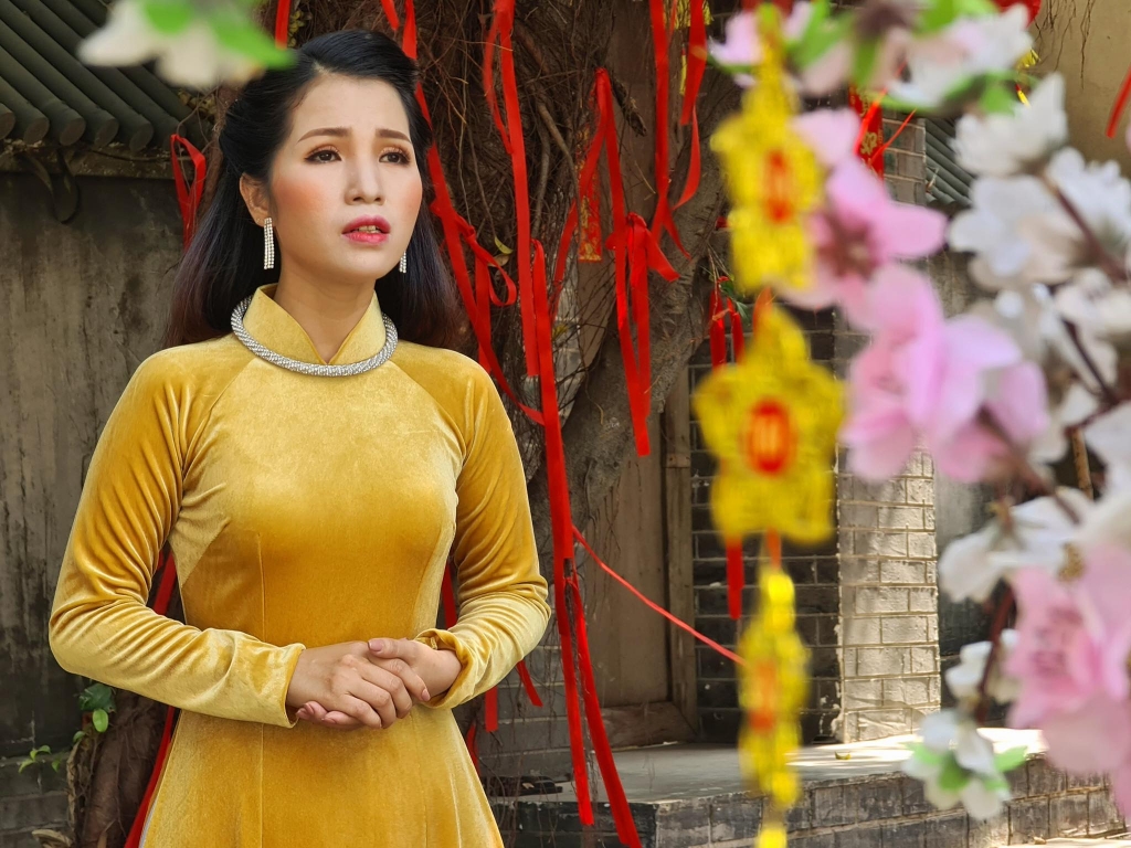 Thái Ngọc Thanh: Thổ lộ tiếng lòng của những người con xa quê với MV 'Xuân này mẹ an khang'