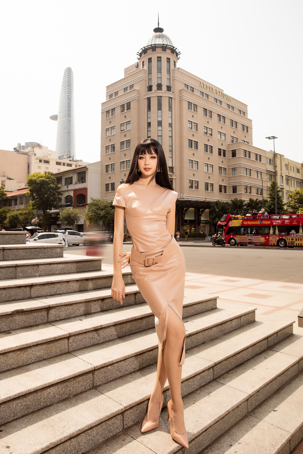 'Miss Intercontinental Europe 2022' thích thú khi được Hoa hậu Bảo Ngọc đích thân làm 'hướng dẫn viên' tại Việt Nam