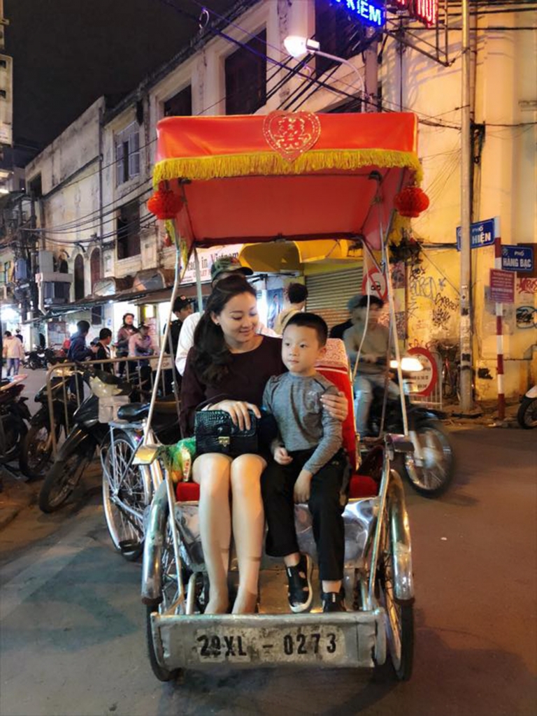 hoa hau nguyen kim nhung va chuyen du hanh ha noi