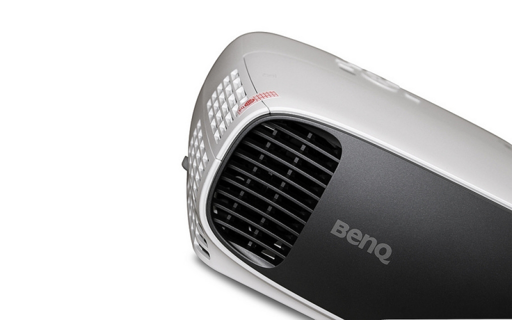 benq w1700 su lua chon tuyet voi danh cho nguoi moi choi may chieu 4k hdr