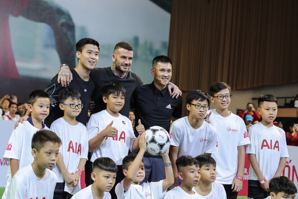bat ngo danh thu david beckham den sai gon chia se cuoc song va cong viec