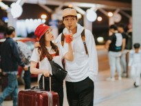 Vợ chồng Quang Tuấn - Linh Phi quyến luyến không rời ở sân bay