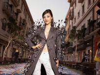 Kiều Loan 'o ép' vòng 1, Phương Anh diện nguyên cây đồ hiệu đi dự show thời trang