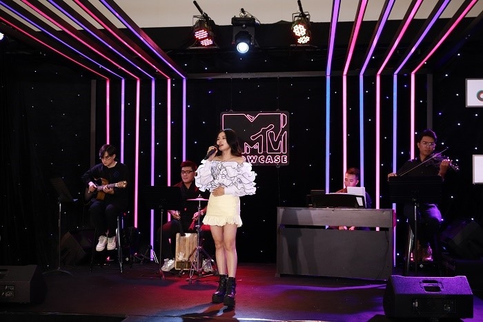 'MTV Showcase' - Mãn nhãn với màn live đi vào lòng người của 'Hoàng tử tình ca' Tăng Phúc