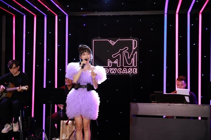 'MTV Showcase' - Mãn nhãn với màn live đi vào lòng người của 'Hoàng tử tình ca' Tăng Phúc