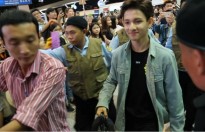 'Hoàng tử lai' Kim Samuel trở về nước trong sự tiếc nuối của fans