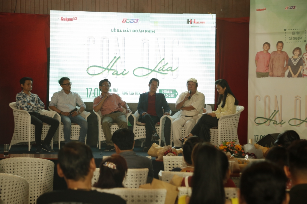 con ong hai lua bi hai voi nhung cau chuyen thoi 40 cua nguoi dan mien tay nam bo