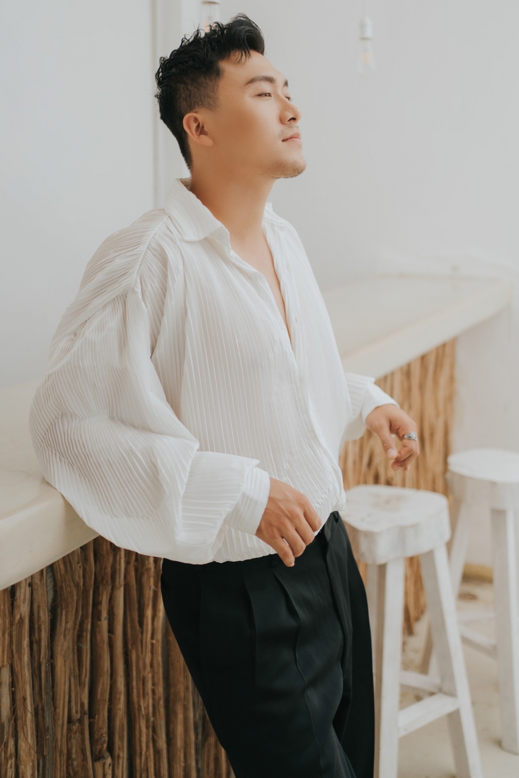 xuan phuc khoc miet mai tren phim truong nuoc mat loai co dai