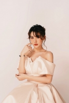 Hoa hậu Hoàng Kim: Tôi đã từng đi qua 'bóng đêm' kinh khủng nhất