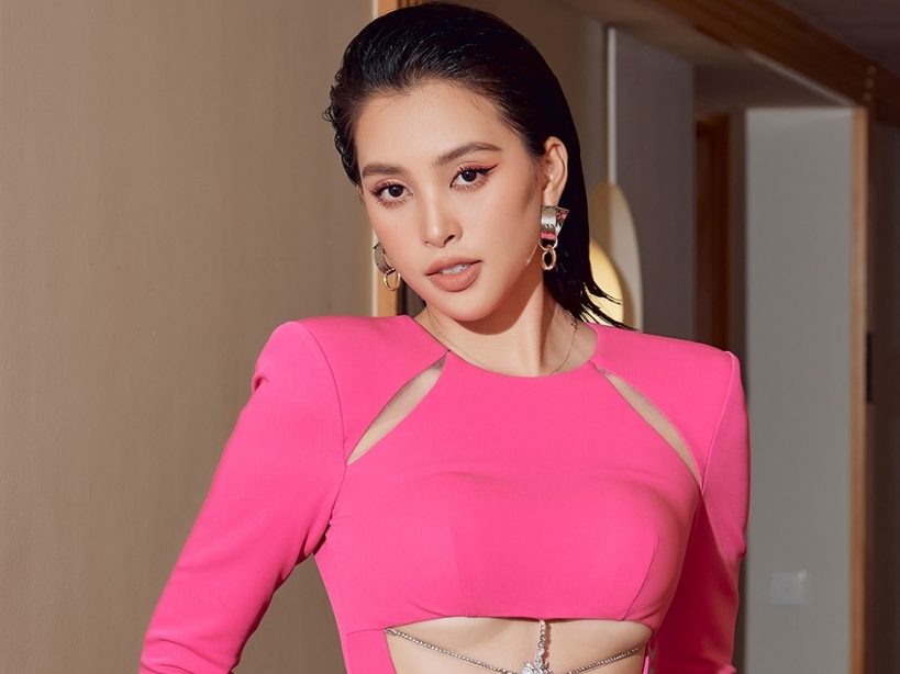 Hoa hậu Tiểu Vy lập 'cú đúp' với giải thưởng Best Face