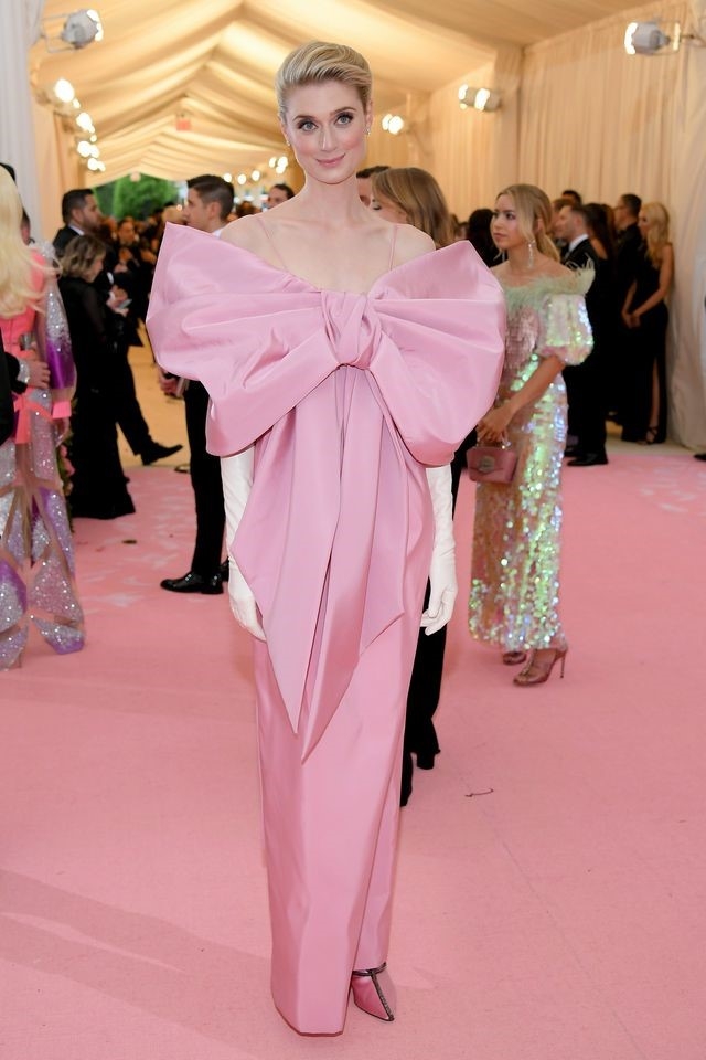 nhieu sao chon do cuc thanh lich cua salvatore ferragamo tai met gala 2019