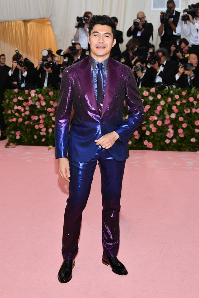 dan sao gay sot met gala 2019 voi loat vay ao cua versace