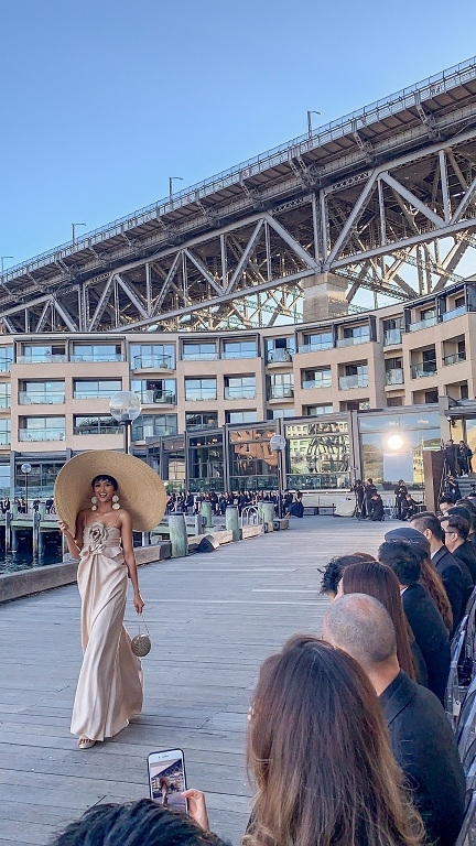 hhen nie hoi ngo hoa hau hoan vu australia 2018