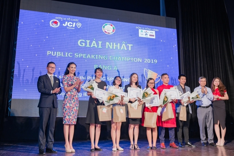 ngoc diem thuy dung tim kiem guong mat dai dien viet nam tai public speaking champion 2019
