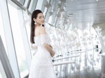 Nàng thơ Nhã Phương xuất hiện xinh đẹp nền nã tại 'Chung Thanh Phong Fashion Show'