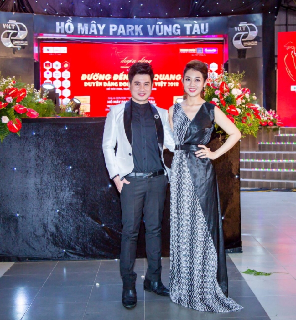 minh hung tra mi cap doi mc lam bung no khan phong ban ket duyen dang doanh nhan viet 2018