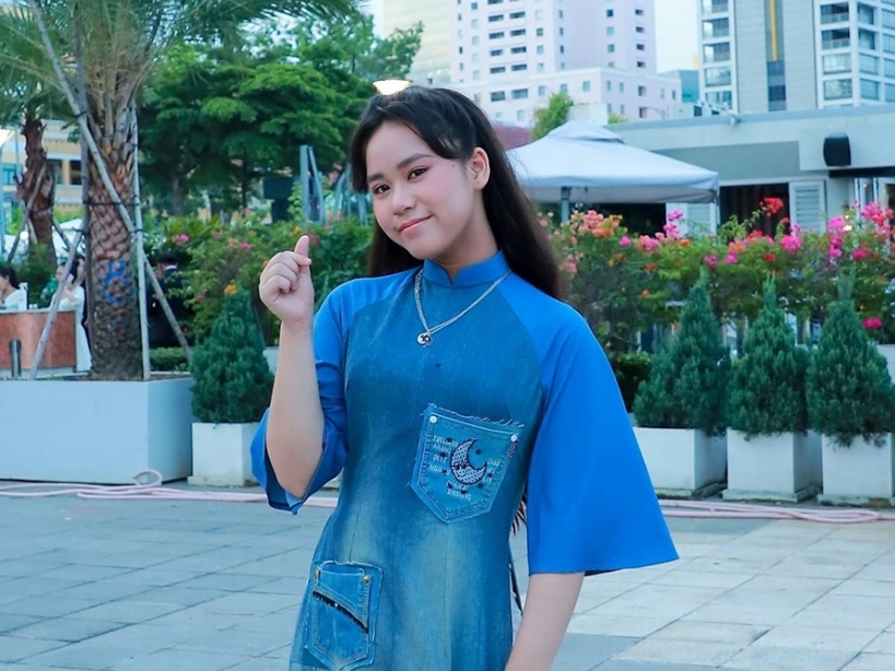 Ra mắt MV bảo vệ môi trường, Bella Vũ diện áo dài jeans tái chế 'cực chất'