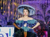 Màn 'collab' ấn tượng của các thiết kế tóc và trang phục trong 'Vietnam International Fashion Tour'
