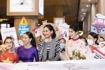 Á hậu Phương Anh tặng áo dài cho 'Miss International - Hoa hậu Quốc tế 2019' khi vừa đến Việt Nam