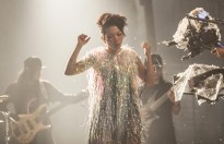 Diva Hà Trần muốn 'cuốn phăng' mọi giới hạn trong MV 'Không tưởng'