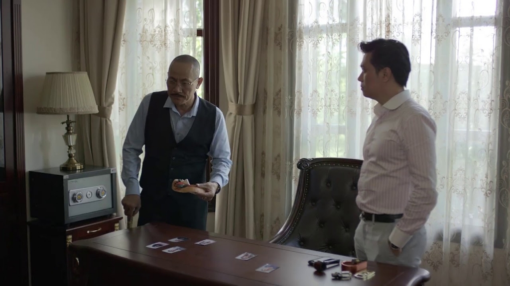 me cung tap 22 mat na duong vo dien xuat hien fedora co tai xuat