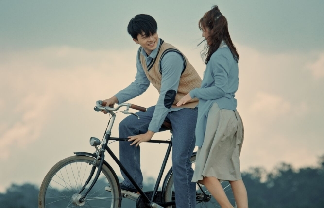 Harry Lu sẽ thấy 'Thật tuyệt vời khi ở bên em' Oanh Kiều?