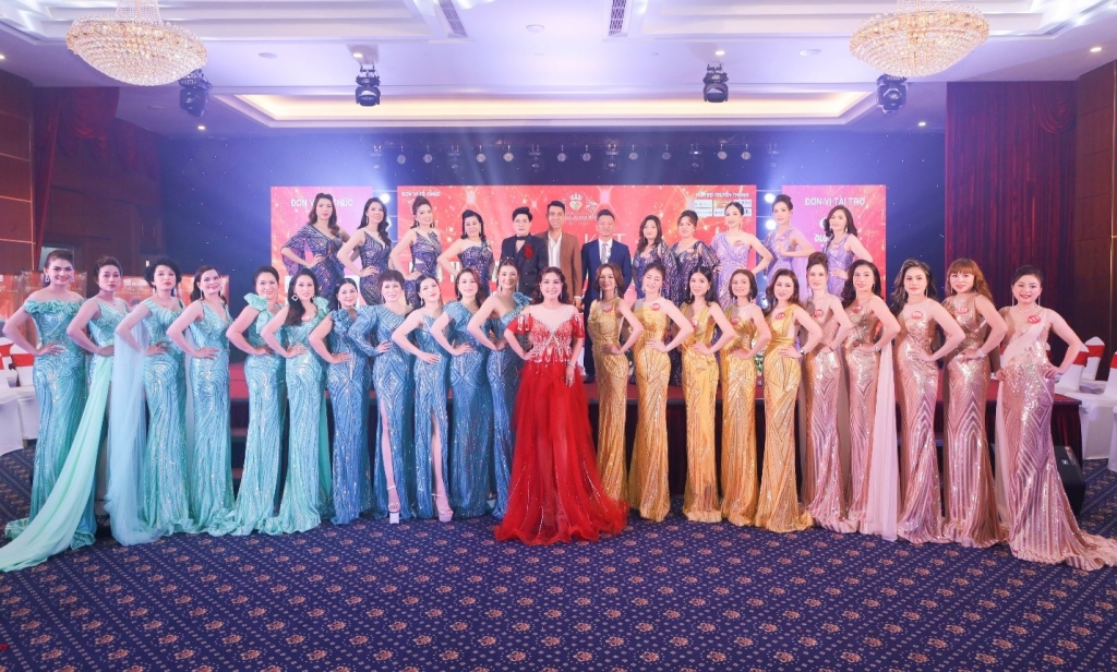 Top 5 Hoa hậu Hoàn vũ Hương Ly làm giám khảo bán kết 'Hoa hậu Doanh nhân Việt Nam 2022'