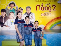 MC Xuân Hiếu tonsurton cùng hai con trai dự ra mắt phim 'Nắng 2'