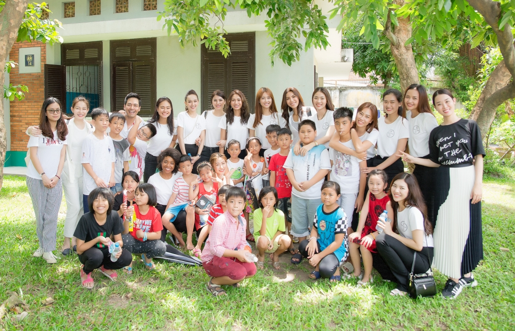Ứng viên 'Miss Supranational Vietnam 2018' cùng Minh Tú, Hải Dương đi từ thiện
