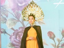 Trương Thị May khuynh đảo sàn diễn thời trang