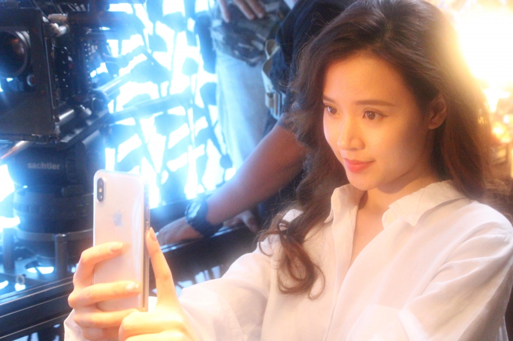 harry lu va tinh cu midu bat ngo lo thiep cuoi