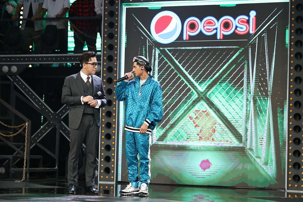 rap viet tap 3 nu thi sinh con nha bac si khien dan nam sinh phai de chung vi thanh tich dang ne