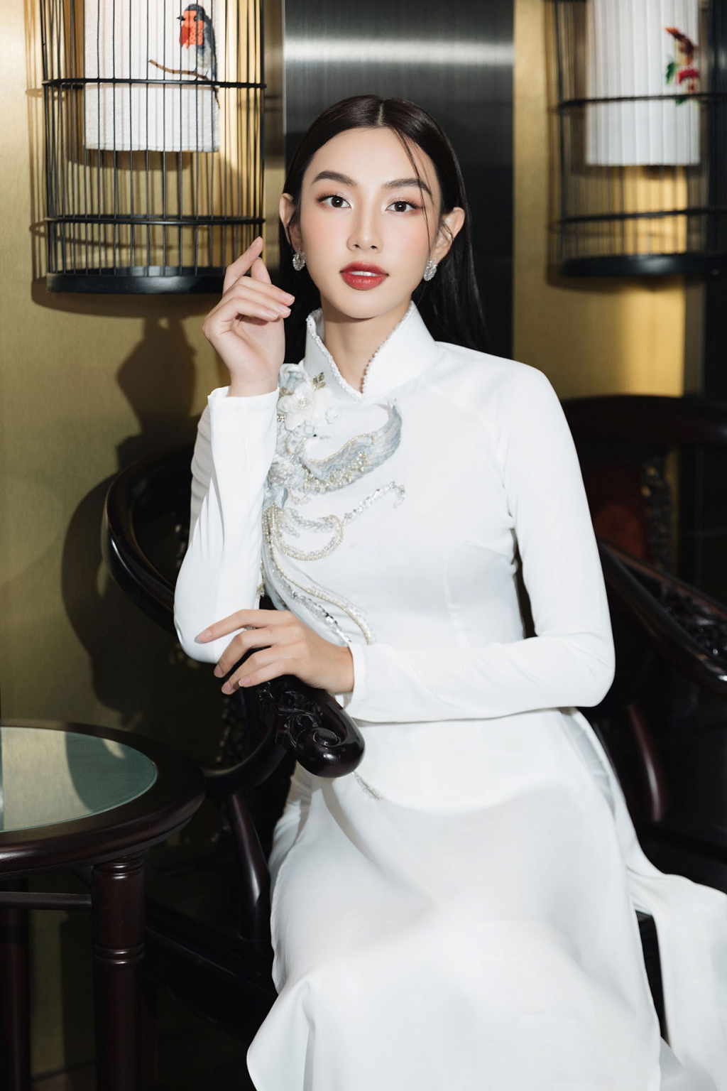 Hoa hậu Thùy Tiên nền nã trong tà áo dài khi đảm nhận vai trò đại sứ truyền thông hội chợ du lịch quốc tế TP. HCM