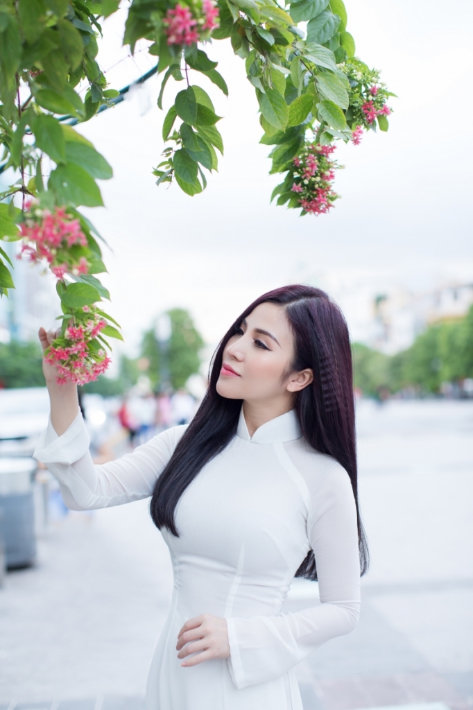 thuy khanh hoai niem ve mot thoi ao trang