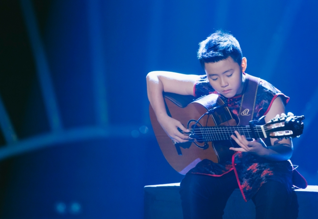 6 tai nang nhi than dong am nhac bien tau cung nhac cu dan toc viet