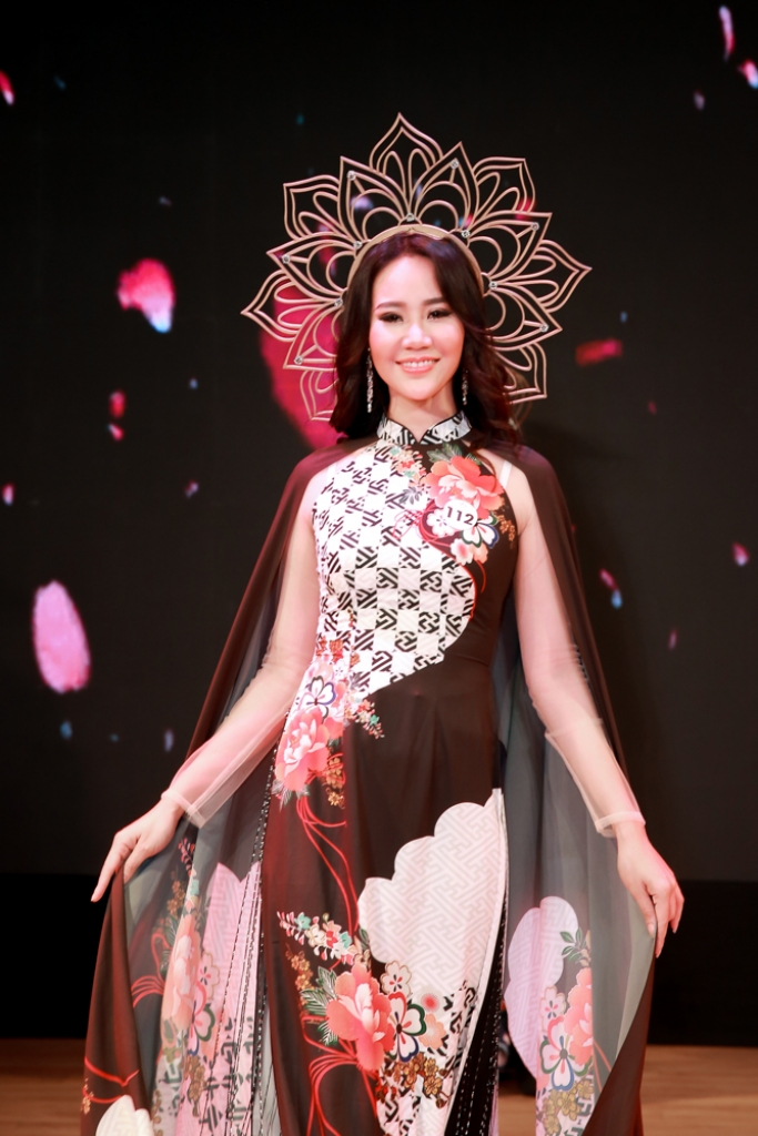 duong yen phi dang quang ngoi vi a hau 2 miss beauty global 2018