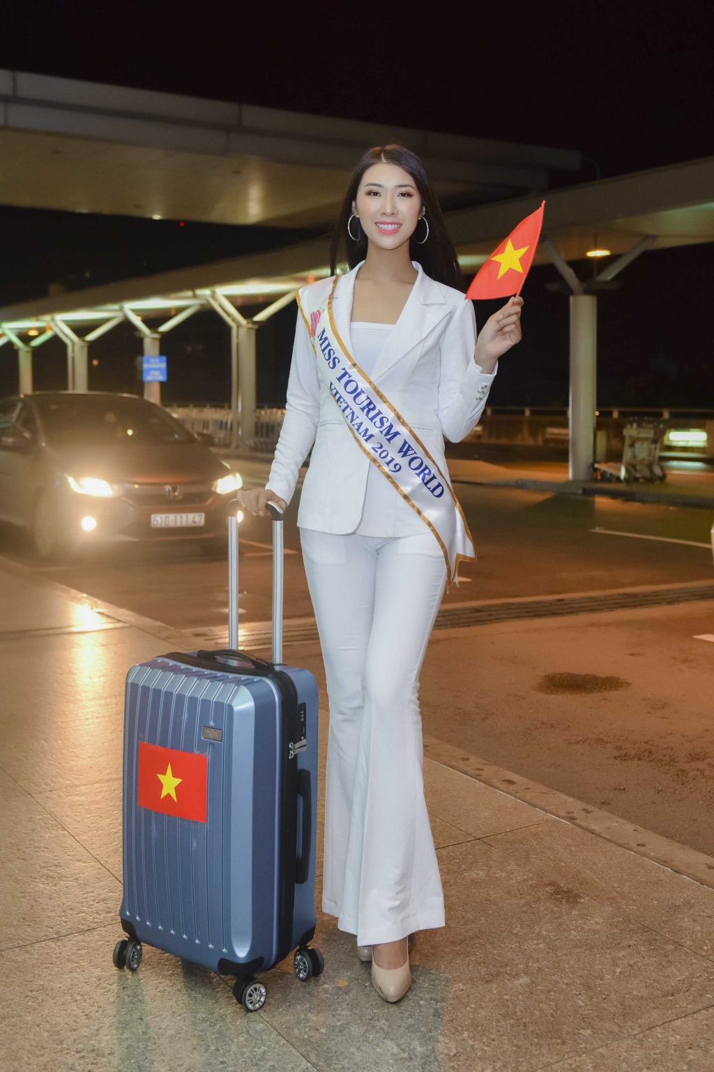 tuong vy chinh thuc dai dien viet nam di thi miss tourism world 2019