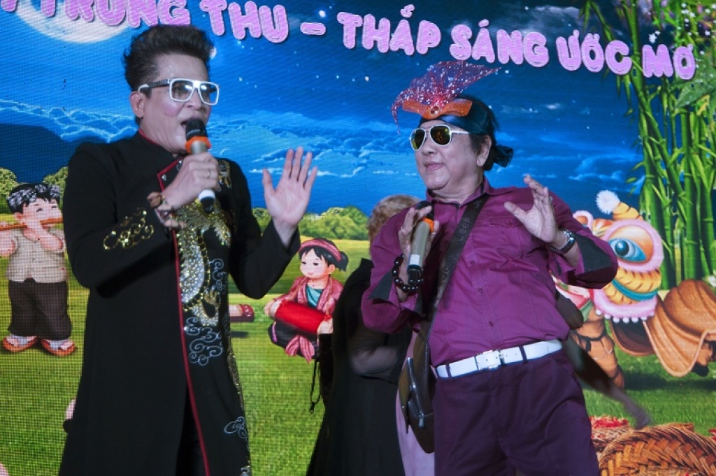 mc thanh bach du am ve mot mua trung thu am cung