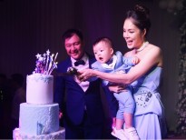 Dương Cẩm Lynh khóc vì xúc động trong tiệc sinh nhật cùng con trai