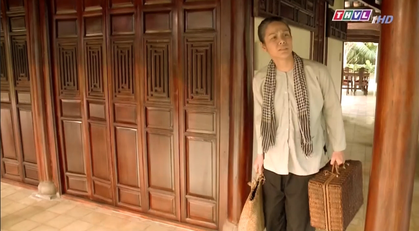 tieng set trong mua tap 37 thi binh khoc nac khi nhin thay di anh cua minh bi khai duy nhin nhu nguoi dung