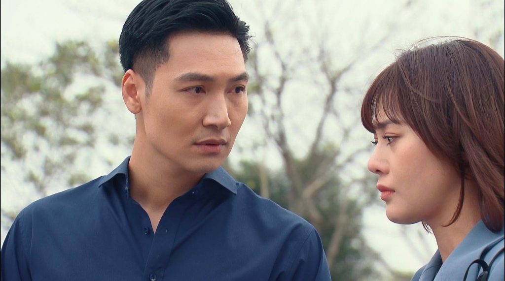 Ngoài Mạnh Trường, soái ca nào từng có nhiều lần 'được yêu' Phương Oanh trên màn ảnh?