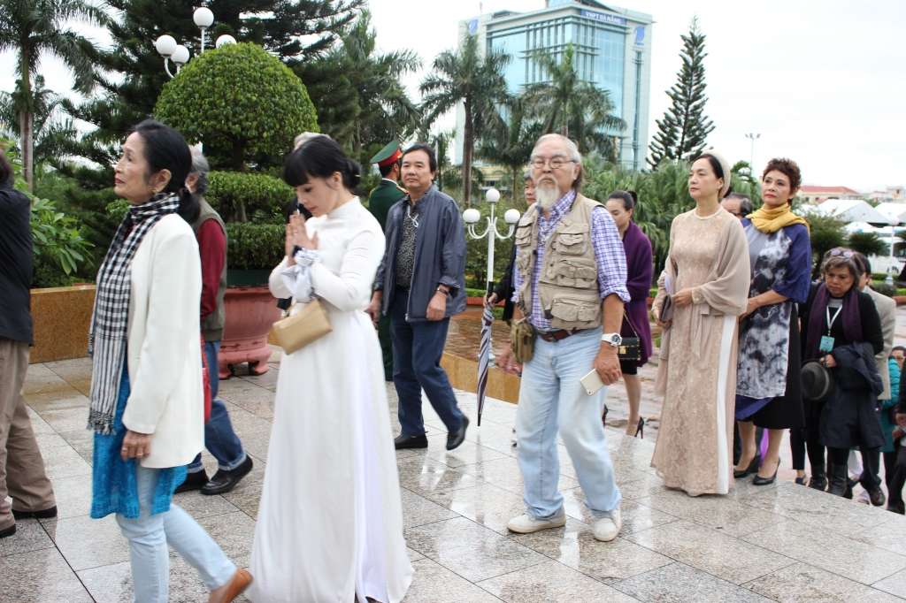 nghe si dang huong tai dai tuong niem anh hung liet si tp da nang