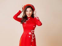 'Mẹ bỉm sữa' Thúy Diễm duyên dáng trong tà áo dài Minh Châu