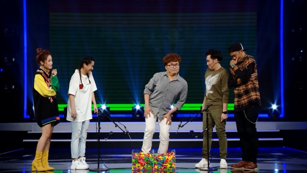 the noise im lang la vang den viet nam thi truong giai tri them soi dong