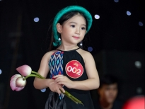 Mẫu nhí 6 tuổi chinh phục giải thưởng thời trang