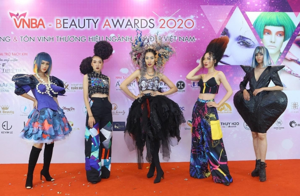 nha tao mau van thi minh phuong lam co van cuoc thi vnba beauty awards 2020